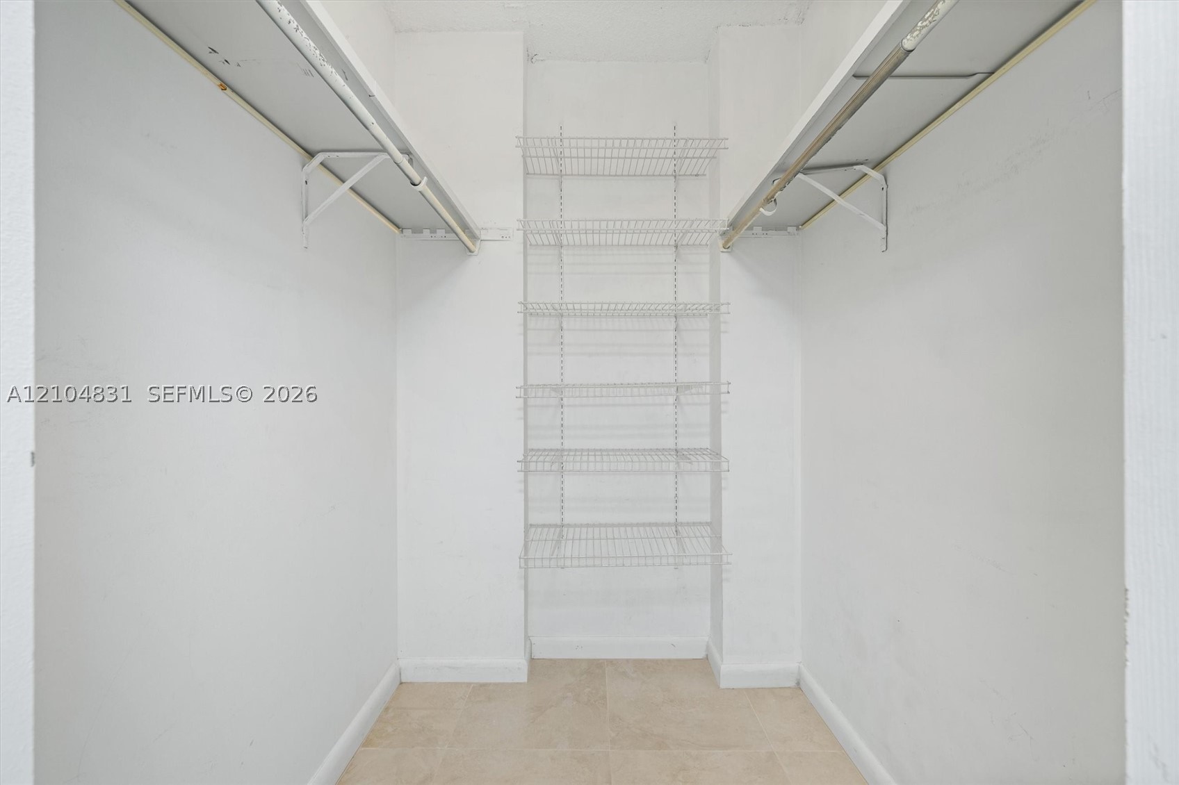 5055 NW 7th St #908, Miami FL 33126