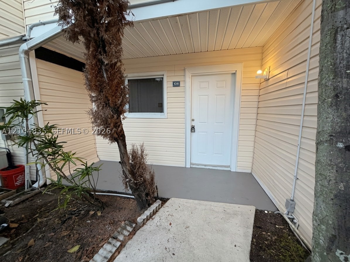 3433 NW 44th St #108, Oakland Park FL 33309