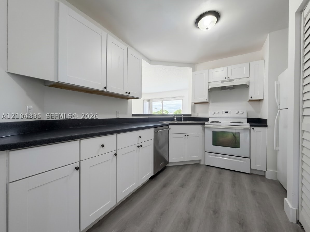 3433 NW 44th St #108, Oakland Park FL 33309