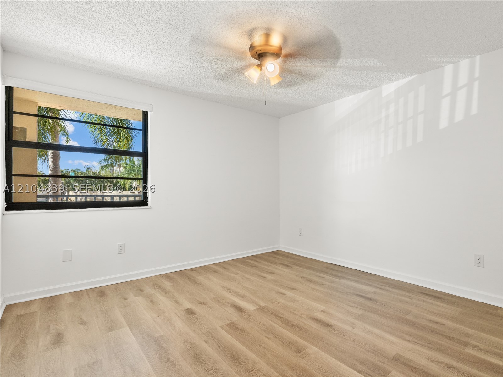 7547 Fairfax Dr #210, Tamarac FL 33321