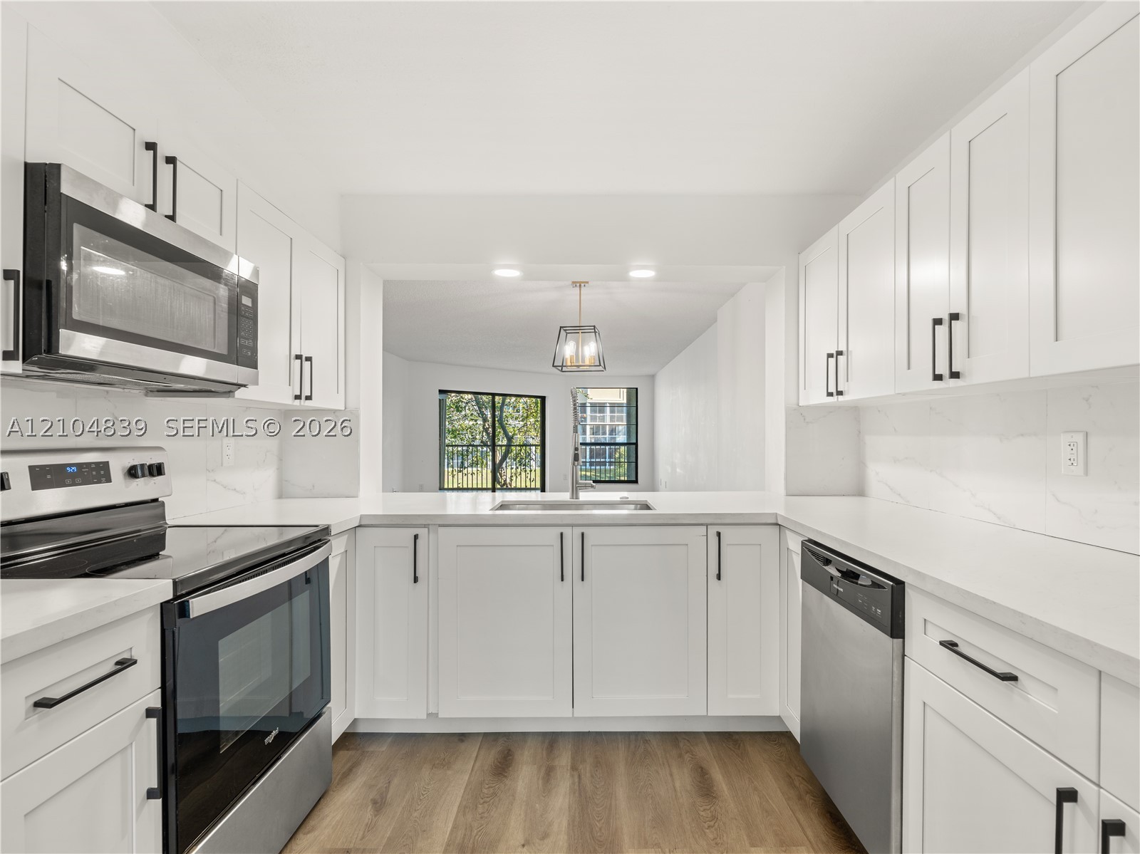 7547 Fairfax Dr #210, Tamarac FL 33321