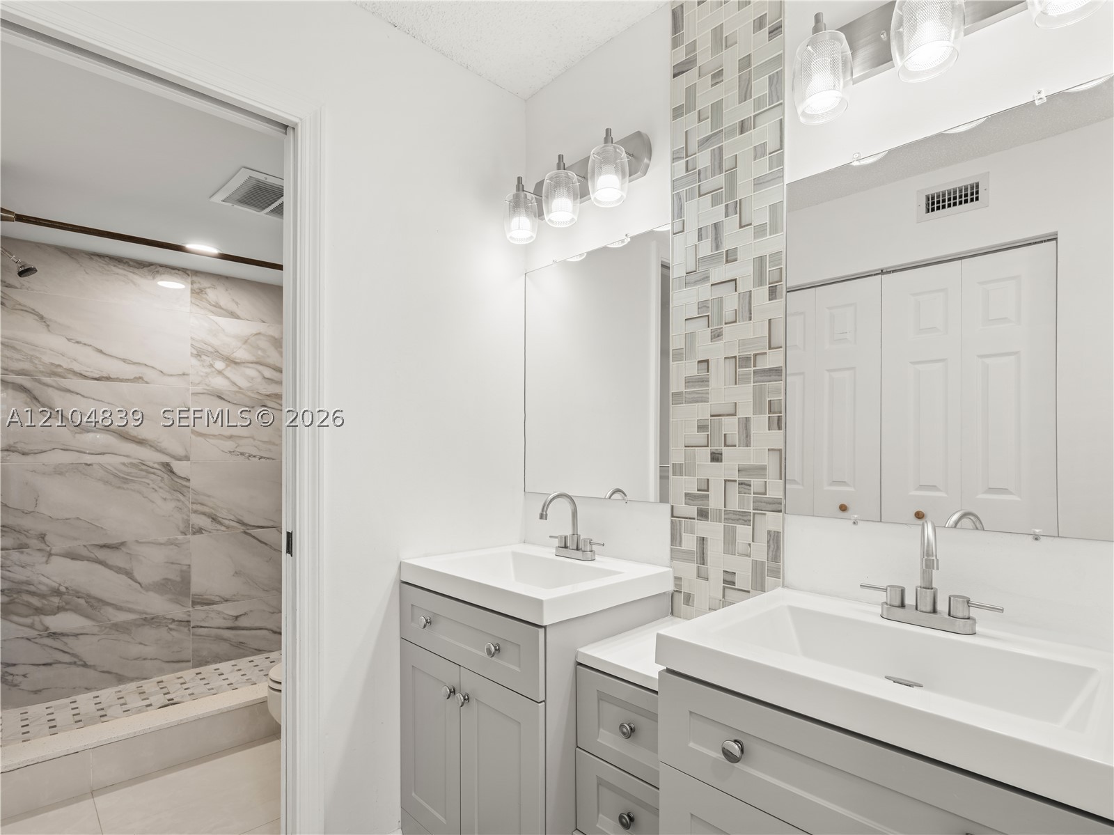 7547 Fairfax Dr #210, Tamarac FL 33321