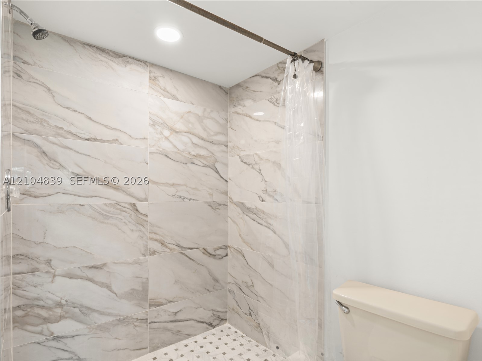 7547 Fairfax Dr #210, Tamarac FL 33321