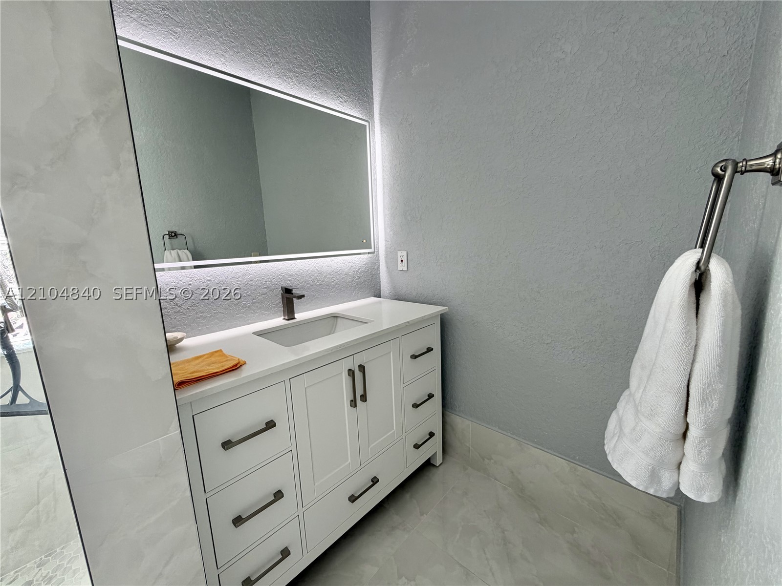 9011 NW 162nd Ter #9011, Miami Lakes FL 33018