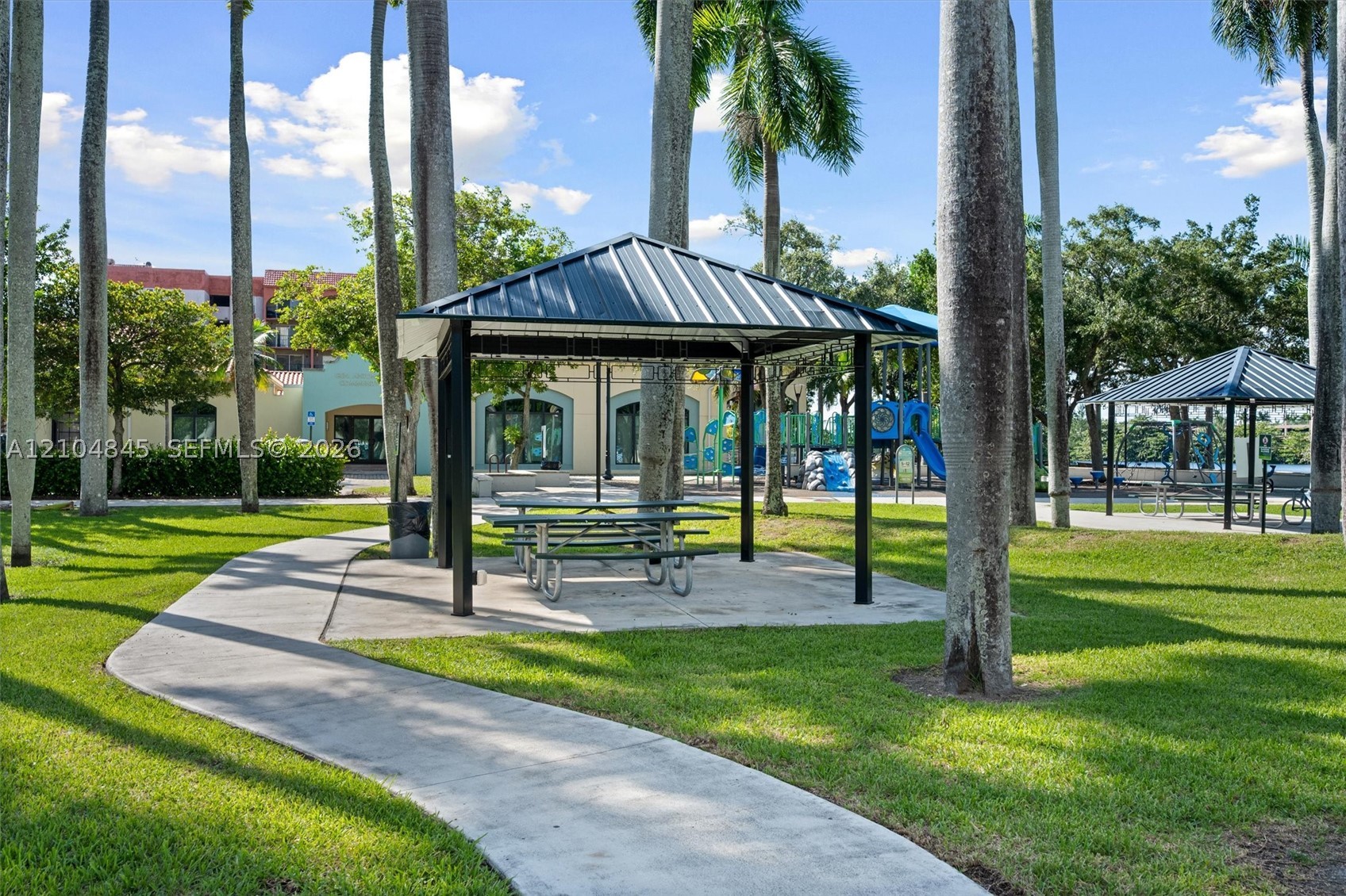 5055 NW 7th St #908, Miami FL 33126
