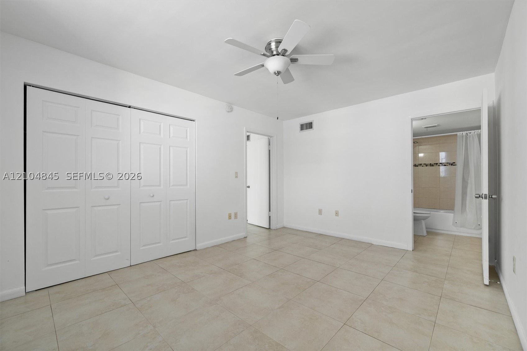 5055 NW 7th St #908, Miami FL 33126