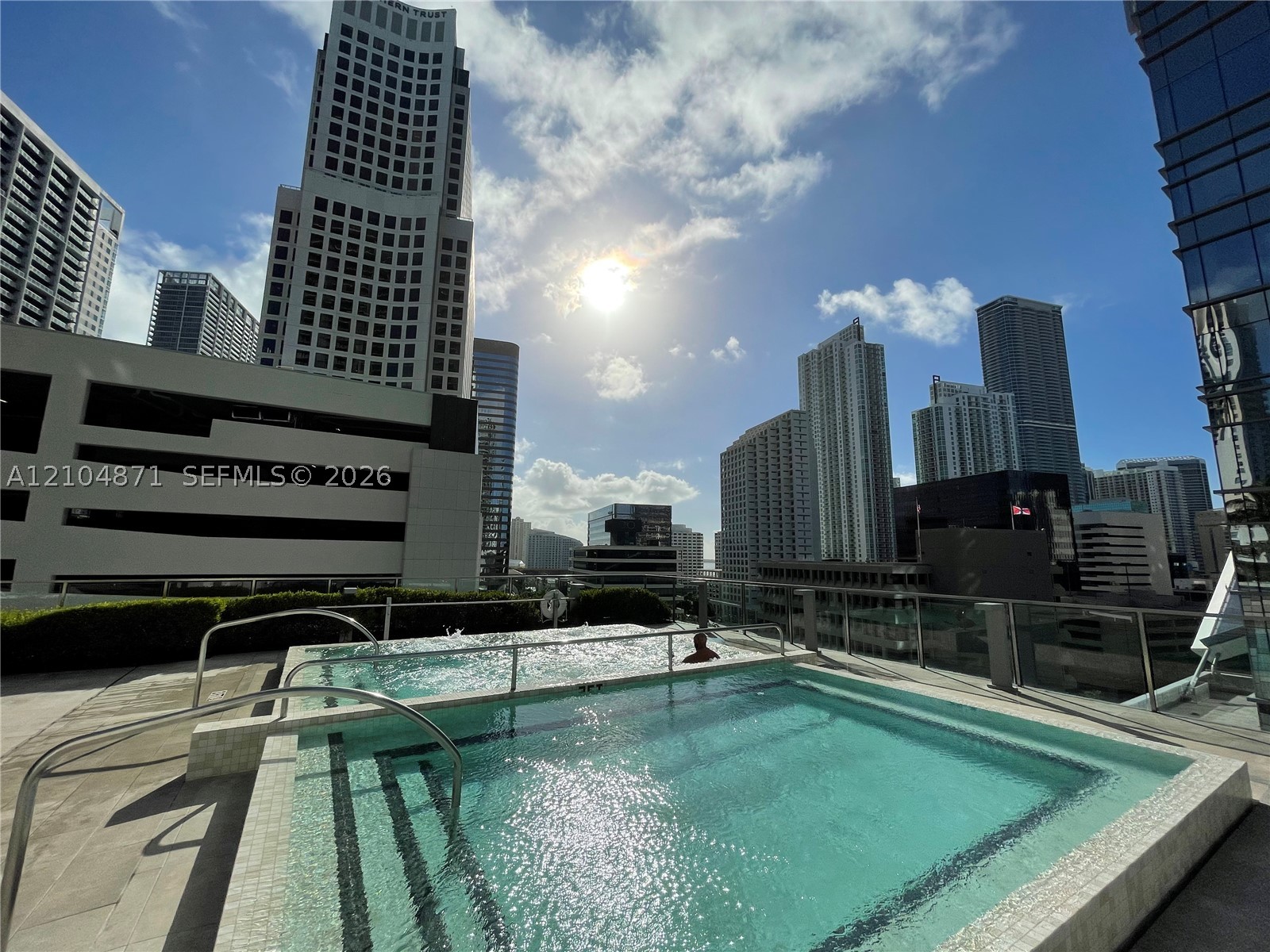 68 SE 6th St #909, Miami FL 33131