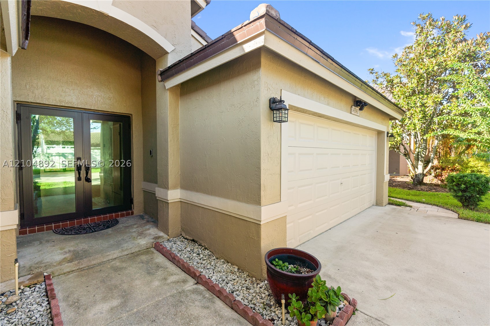 14340 NW 11th St, Pembroke Pines FL 33028
