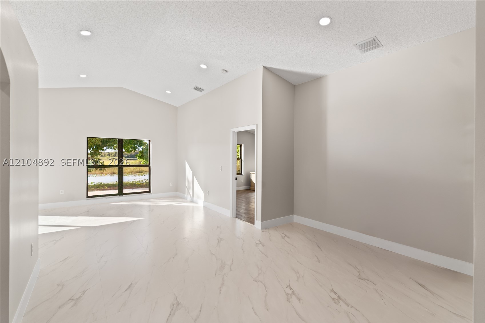 14340 NW 11th St, Pembroke Pines FL 33028