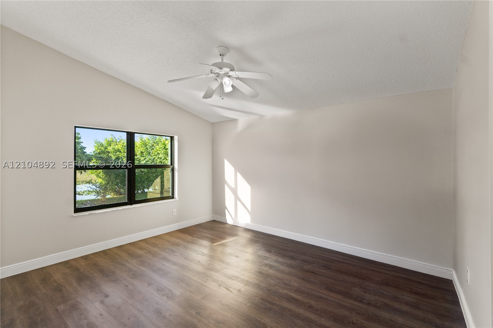 14340 NW 11th St, Pembroke Pines FL 33028