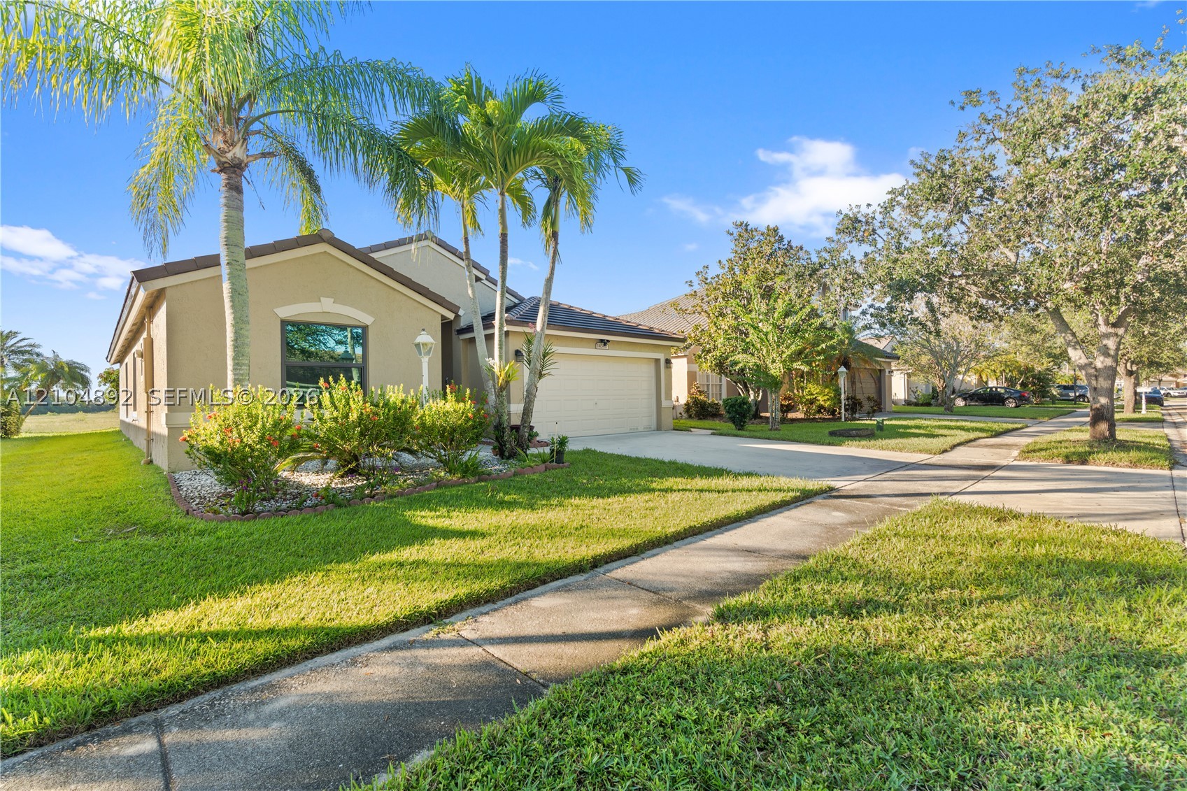 14340 NW 11th St, Pembroke Pines FL 33028
