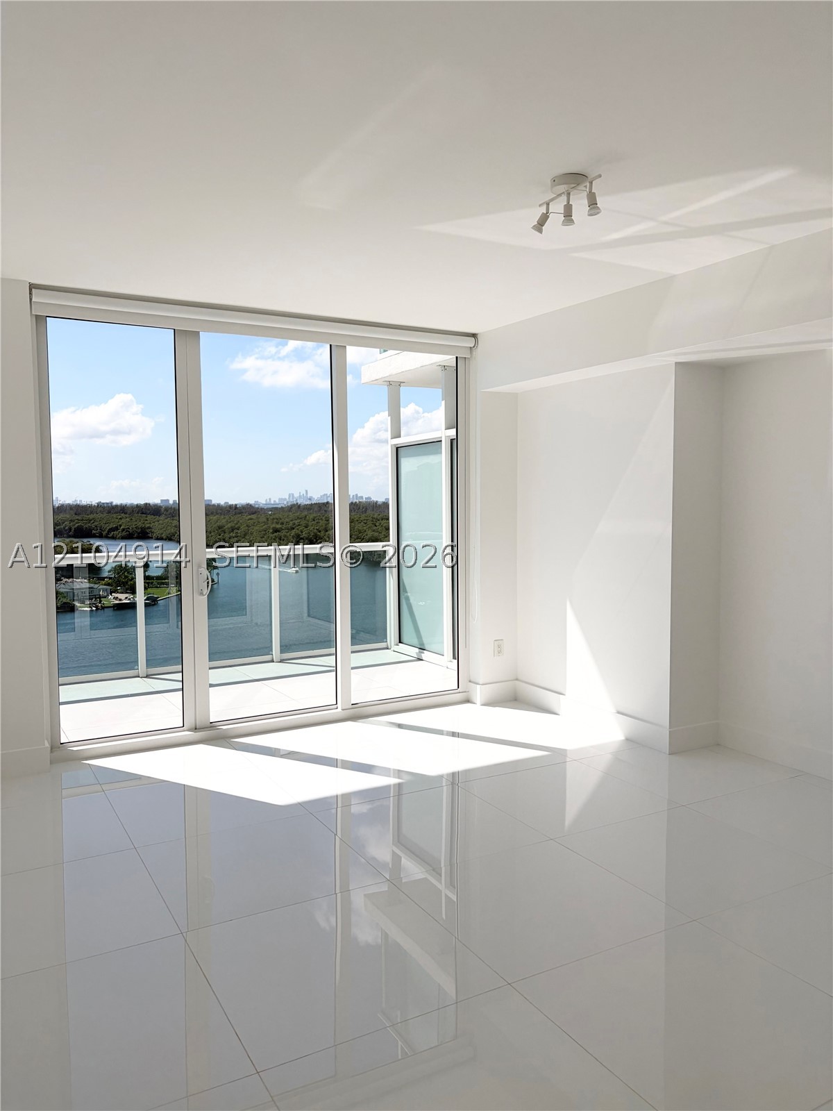400 Sunny Isles Blvd #1002, Sunny Isles Beach FL 33160