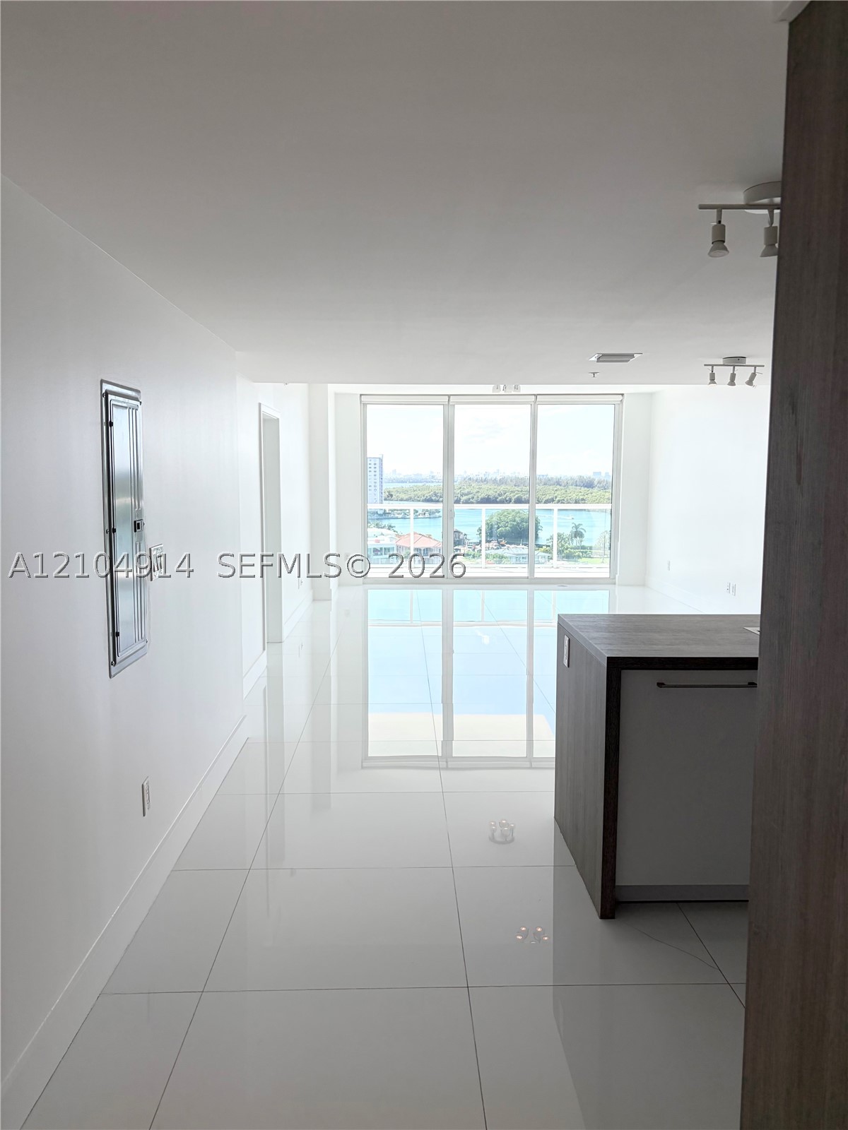 400 Sunny Isles Blvd #1002, Sunny Isles Beach FL 33160