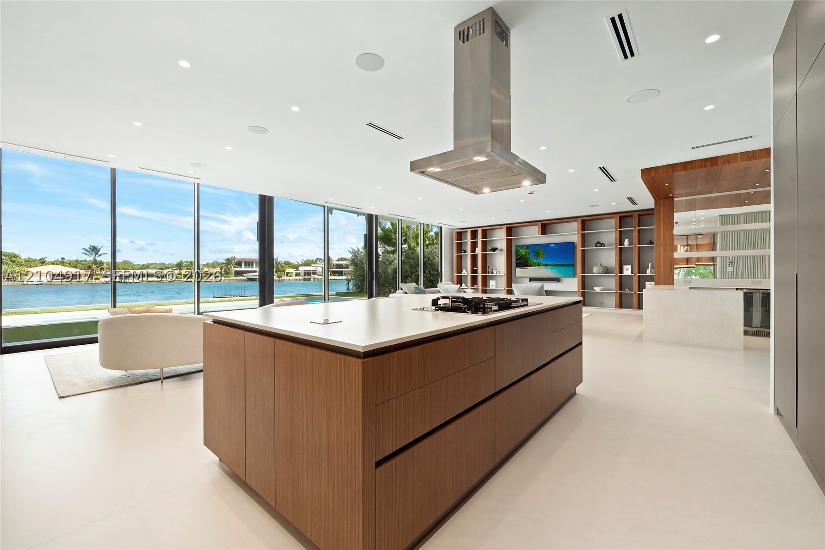271 N Shore Dr, Miami Beach FL 33141