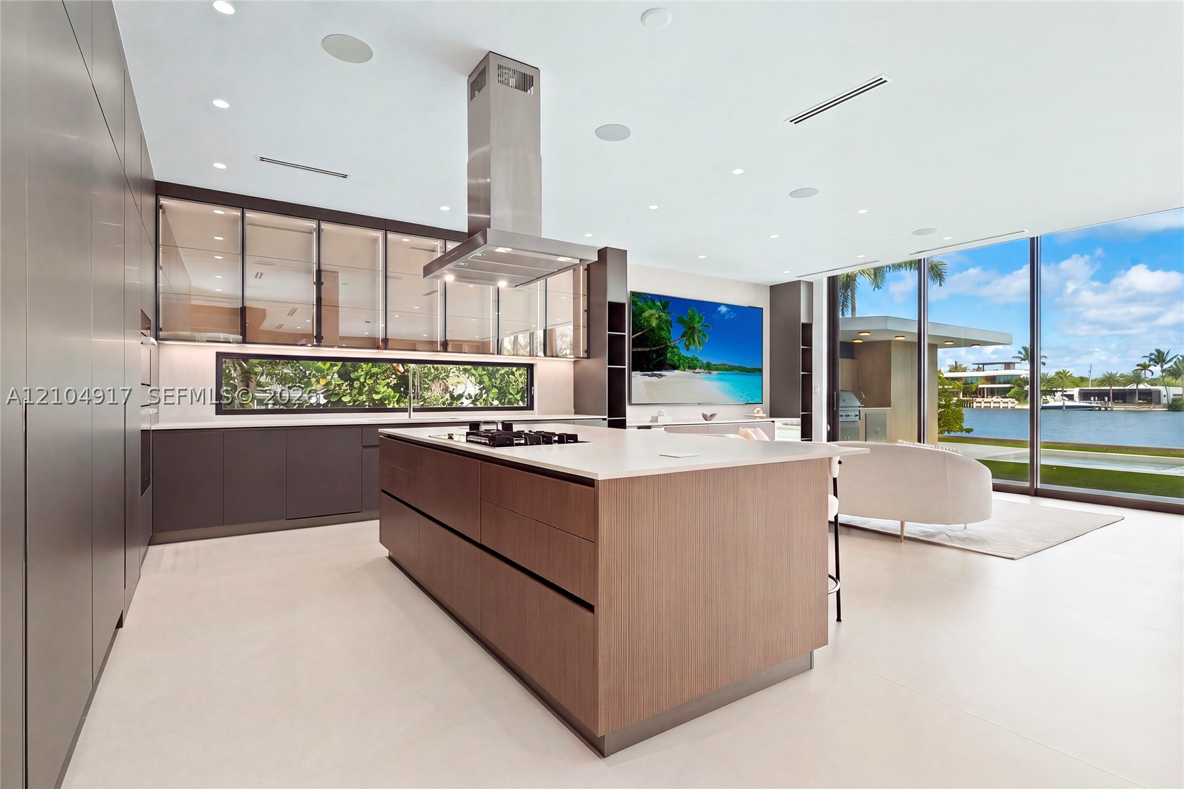 271 N Shore Dr, Miami Beach FL 33141