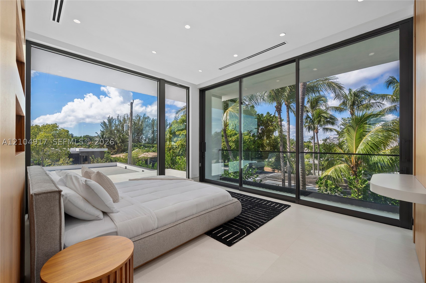 271 N Shore Dr, Miami Beach FL 33141