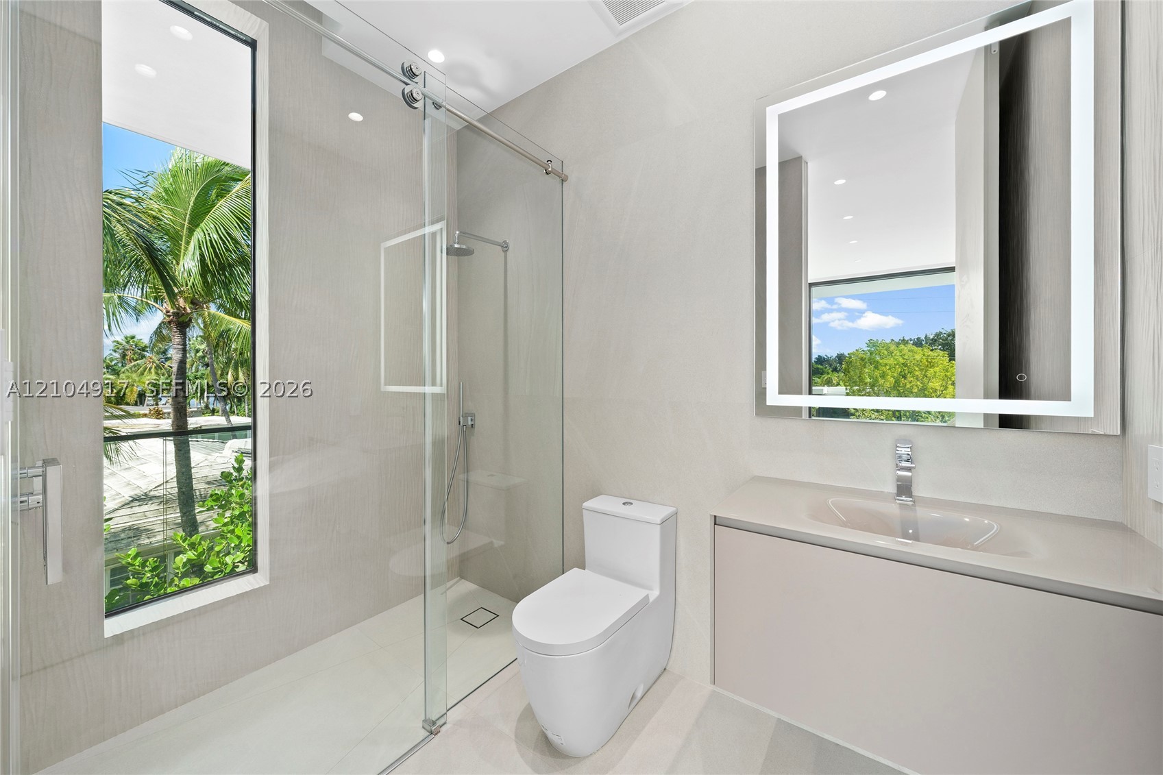 271 N Shore Dr, Miami Beach FL 33141