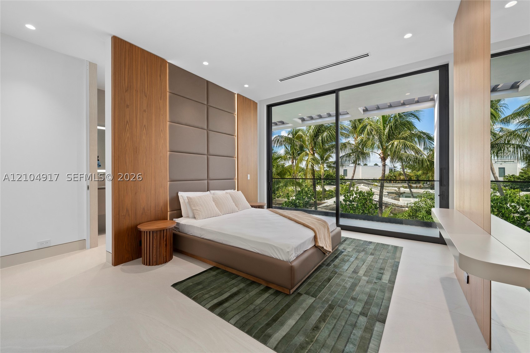 271 N Shore Dr, Miami Beach FL 33141