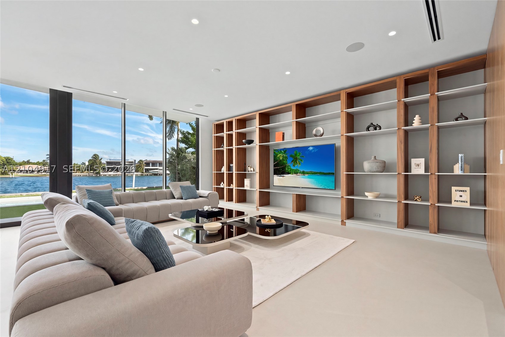 271 N Shore Dr, Miami Beach FL 33141