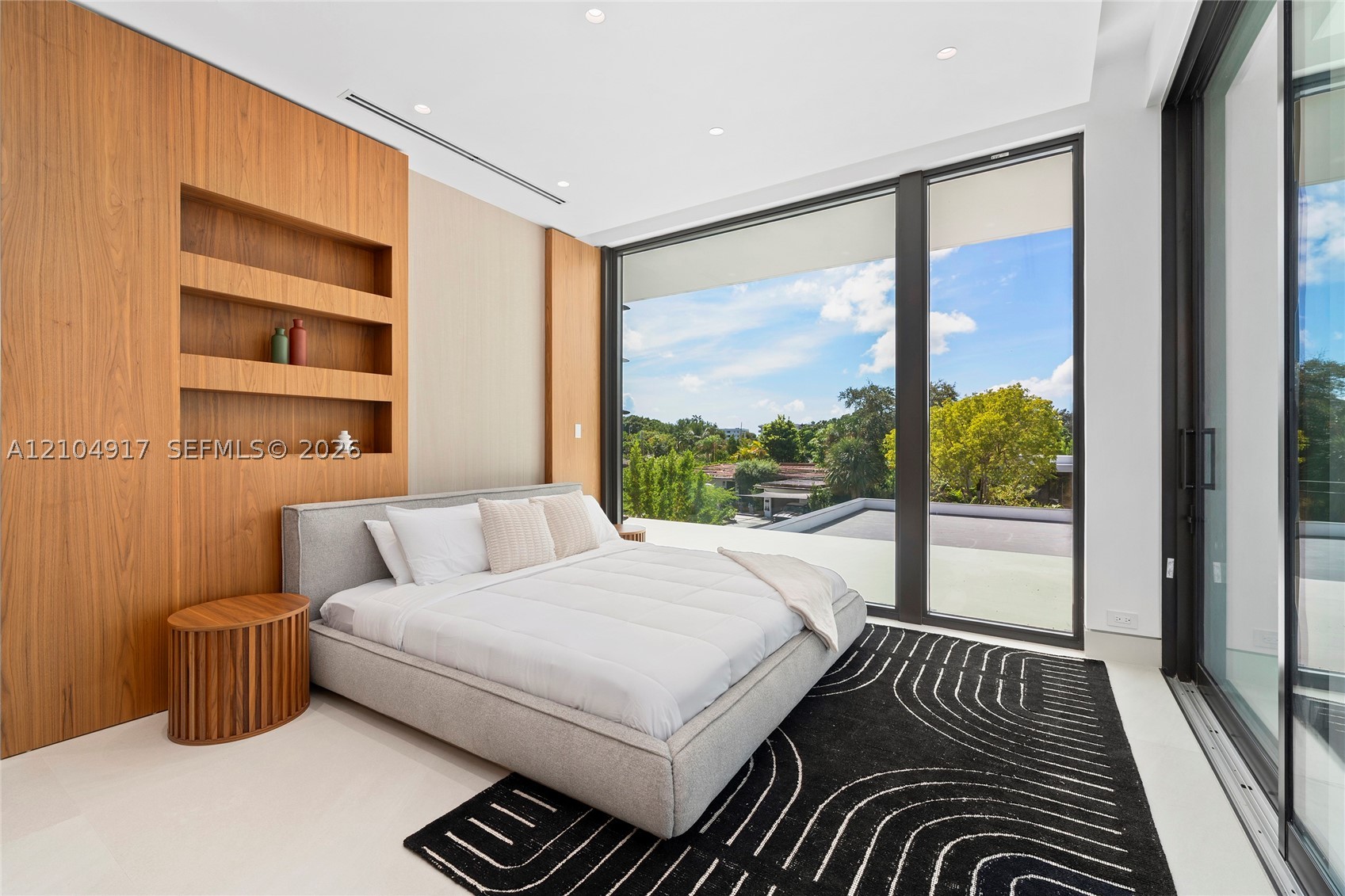 271 N Shore Dr, Miami Beach FL 33141