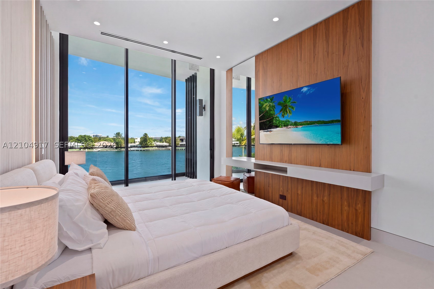 271 N Shore Dr, Miami Beach FL 33141