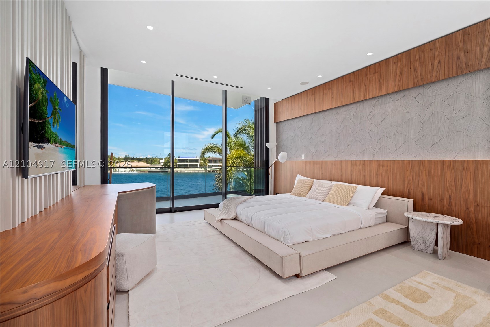 271 N Shore Dr, Miami Beach FL 33141
