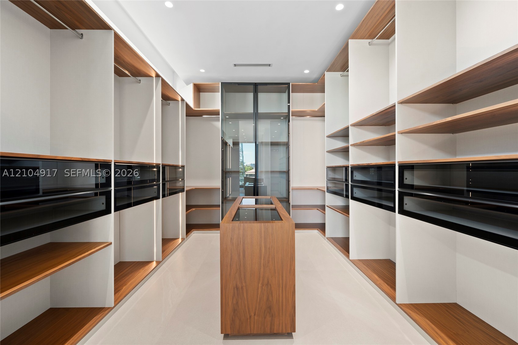 271 N Shore Dr, Miami Beach FL 33141