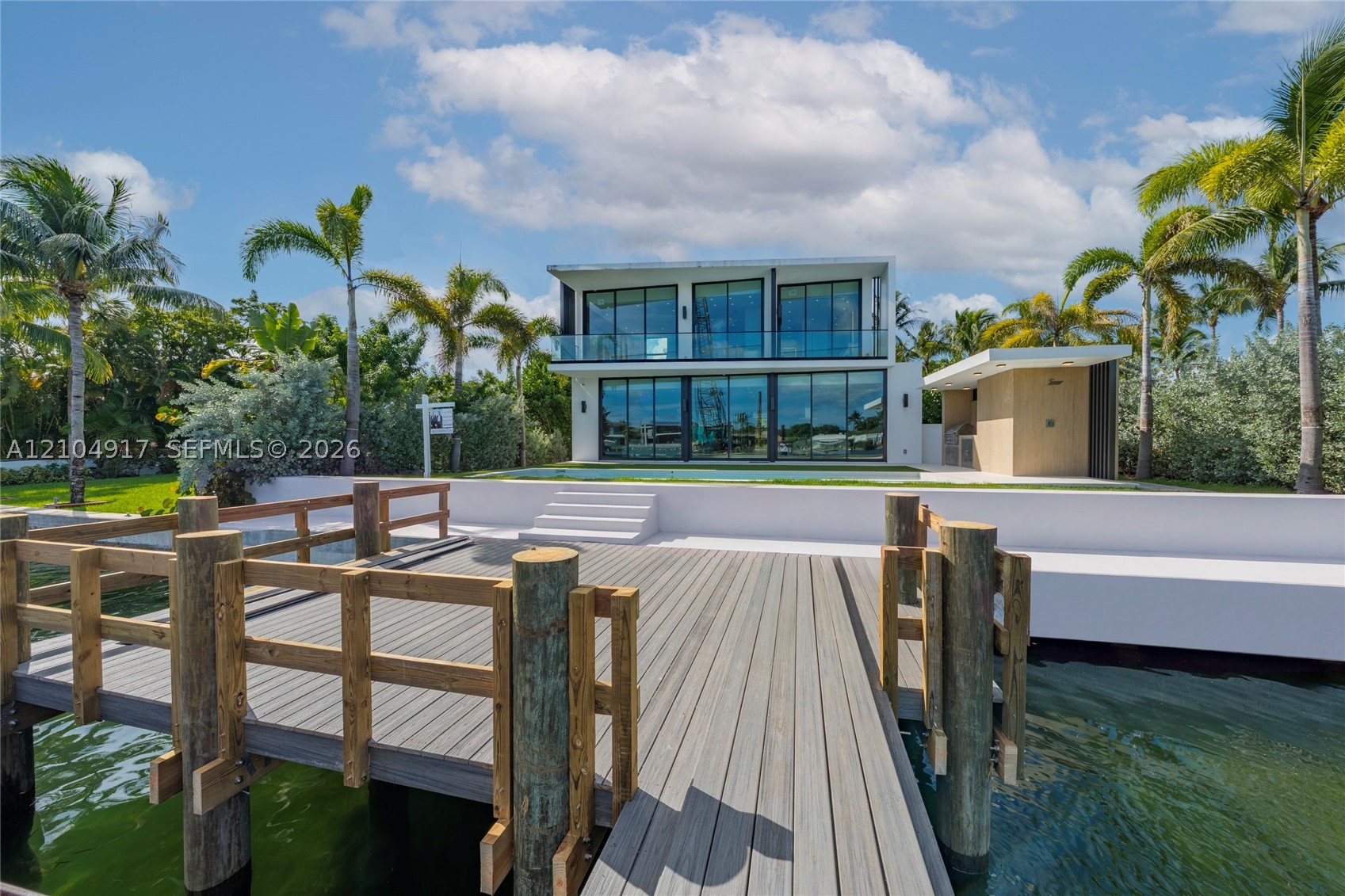 271 N Shore Dr, Miami Beach FL 33141