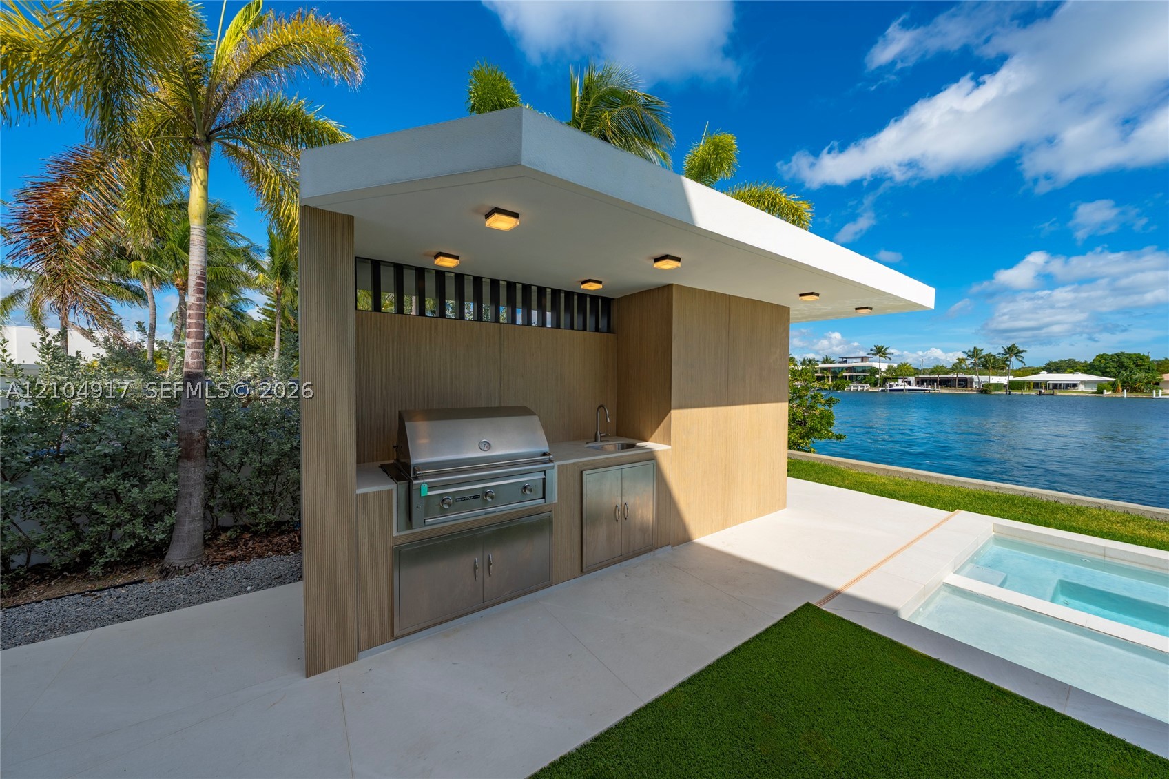 271 N Shore Dr, Miami Beach FL 33141