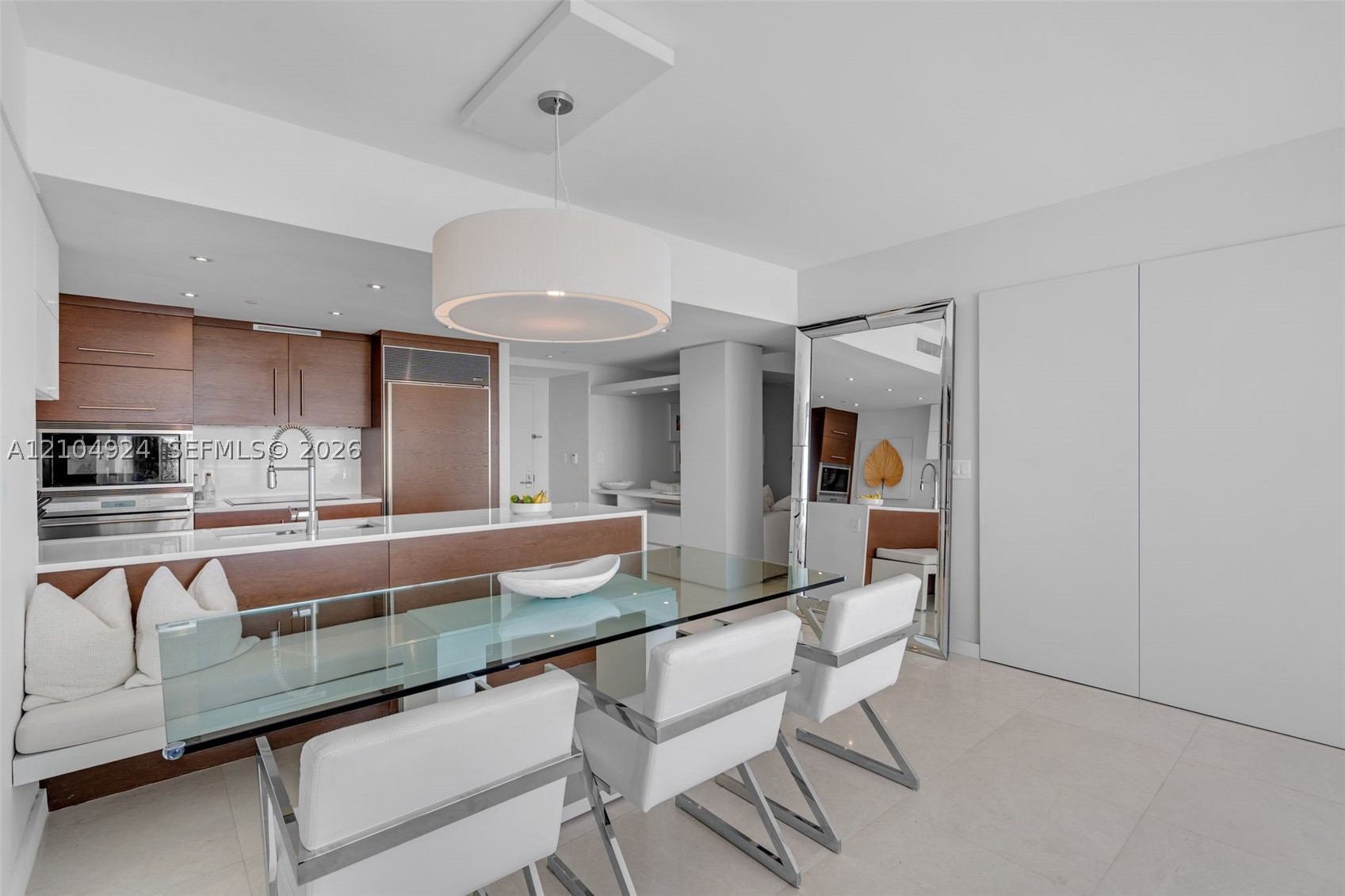465 Brickell Ave #2703, Miami FL 33131