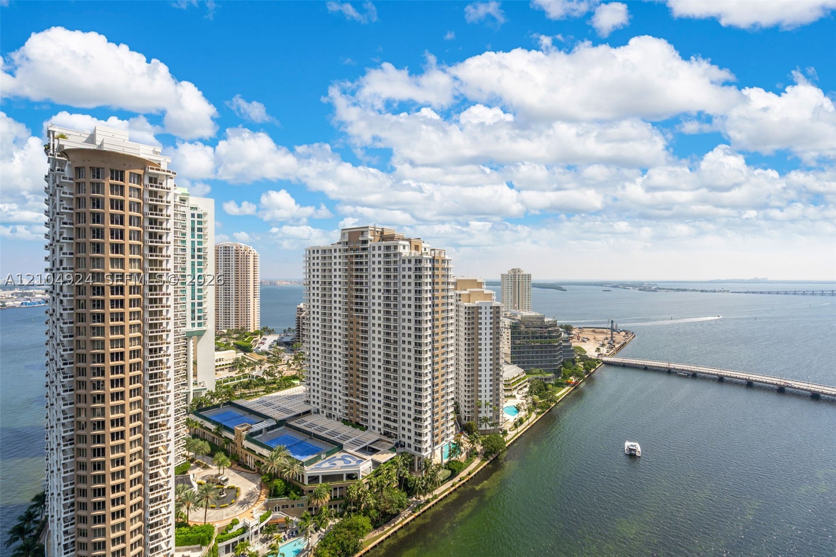 465 Brickell Ave #2703, Miami FL 33131