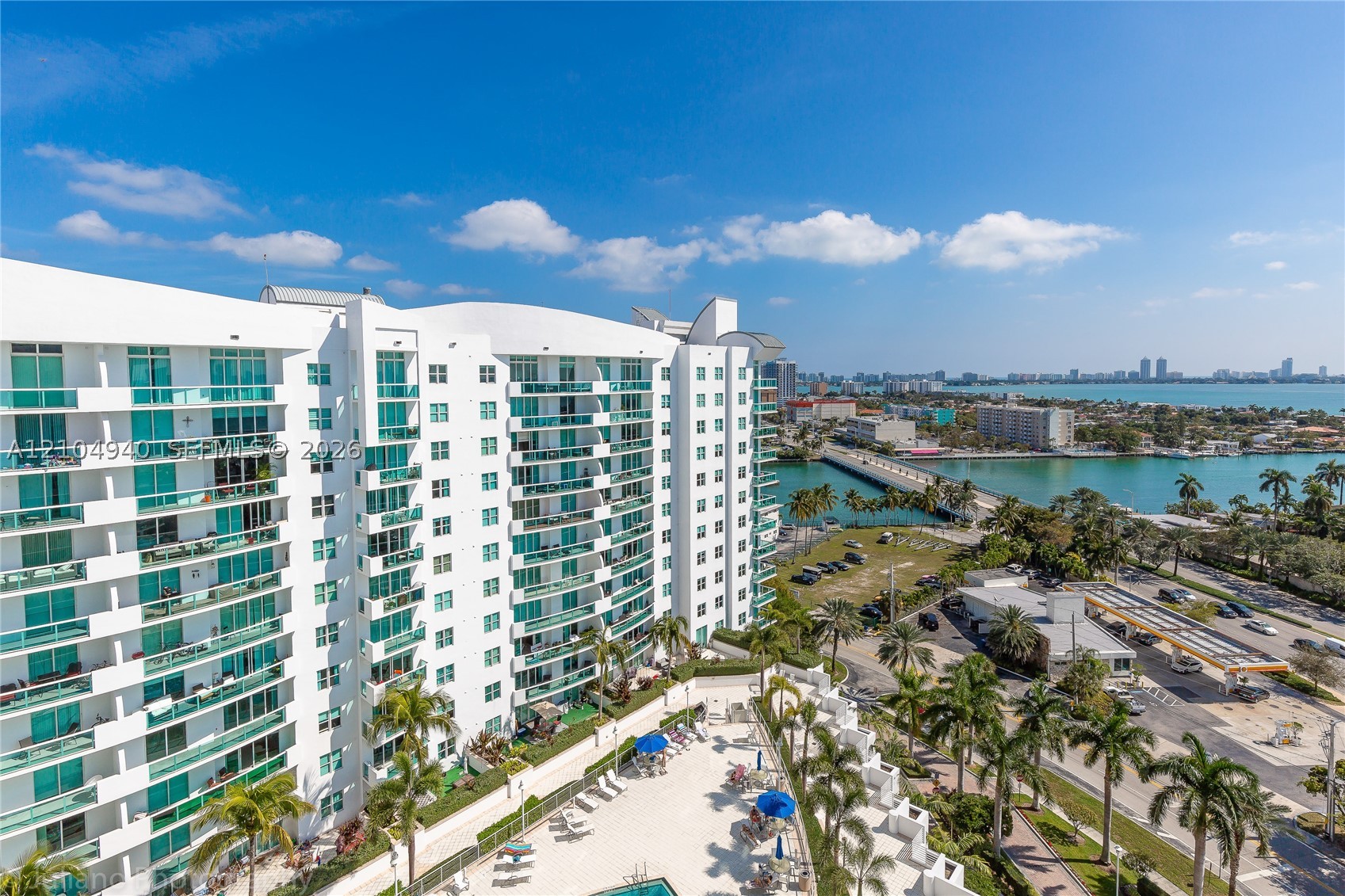 7900 Harbor Island Dr #PH23, North Bay Village FL 33141