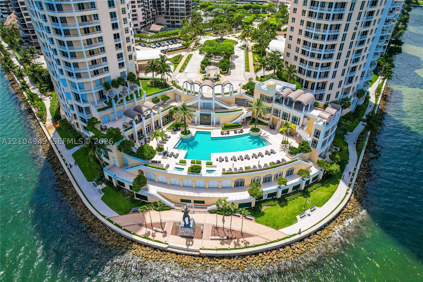 808 Brickell Key Dr #1006, Miami FL 33131