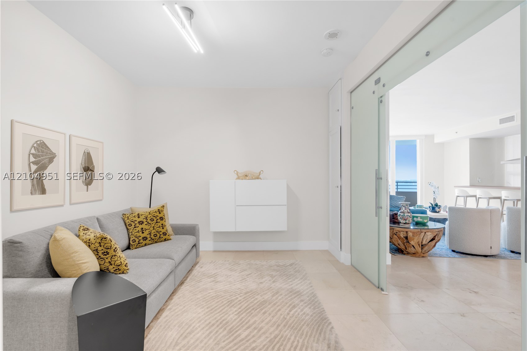 808 Brickell Key Dr #1006, Miami FL 33131