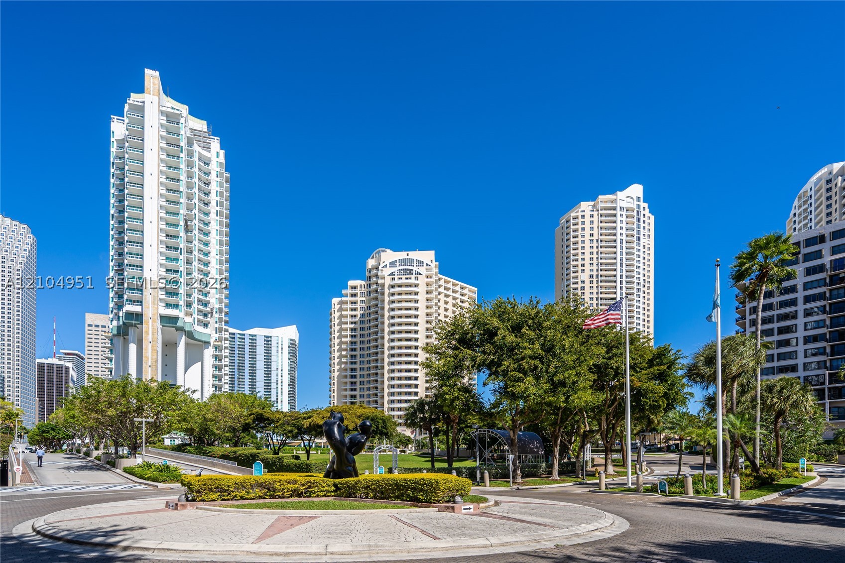 808 Brickell Key Dr #1006, Miami FL 33131