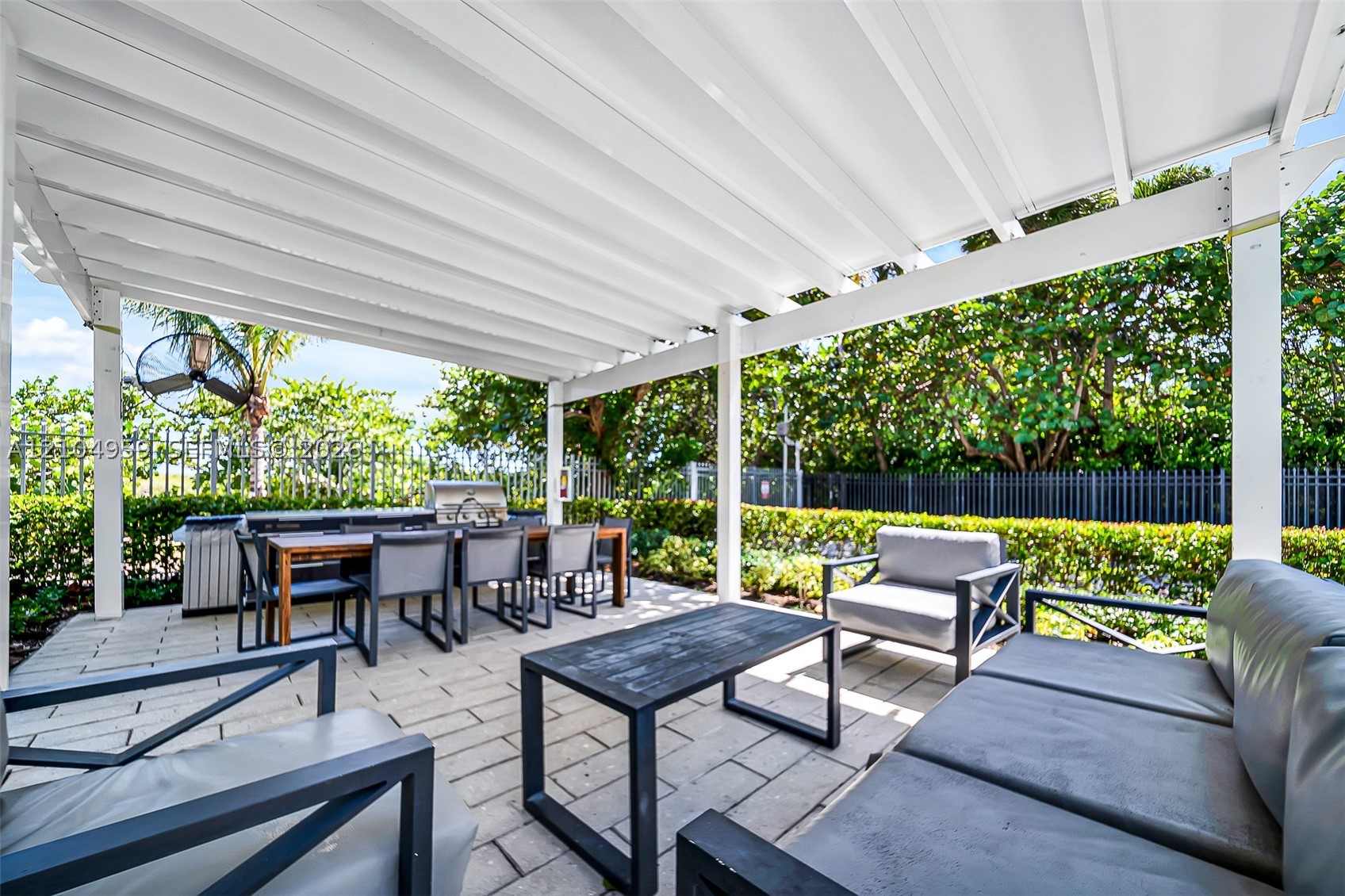 199 Ocean Lane Dr #305, Key Biscayne FL 33149