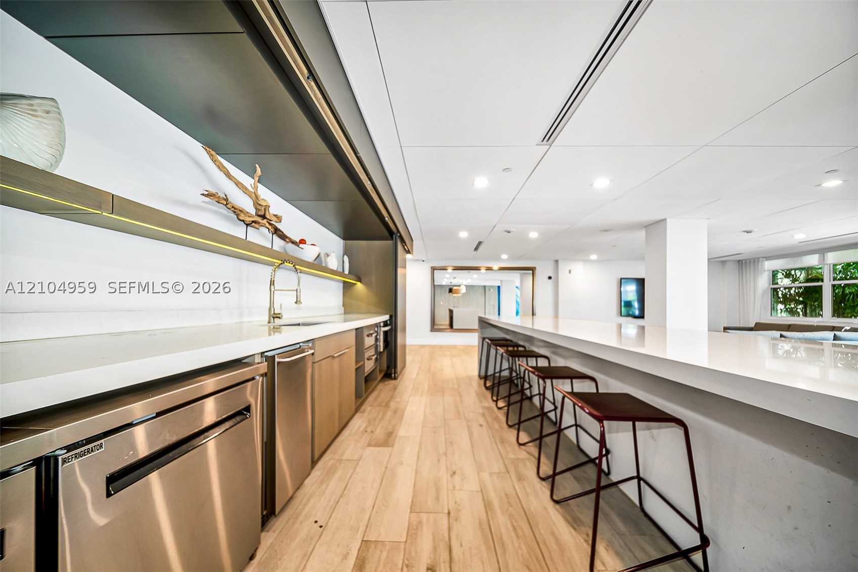 199 Ocean Lane Dr #305, Key Biscayne FL 33149