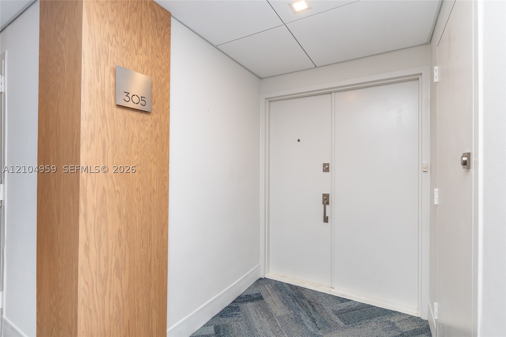 199 Ocean Lane Dr #305, Key Biscayne FL 33149