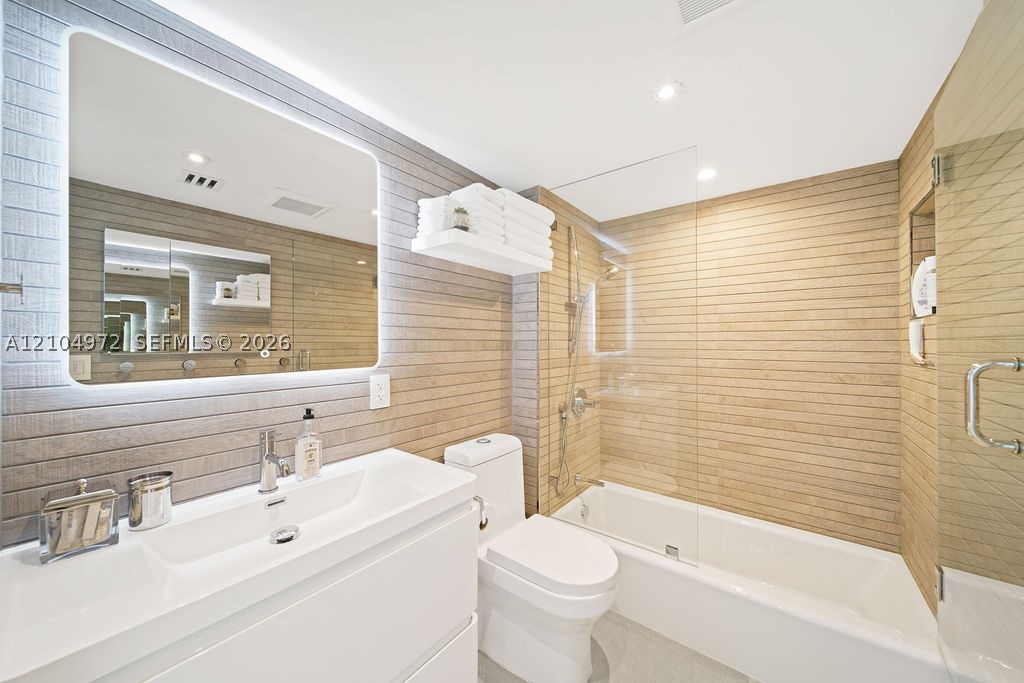650 West Ave #1507, Miami Beach FL 33139