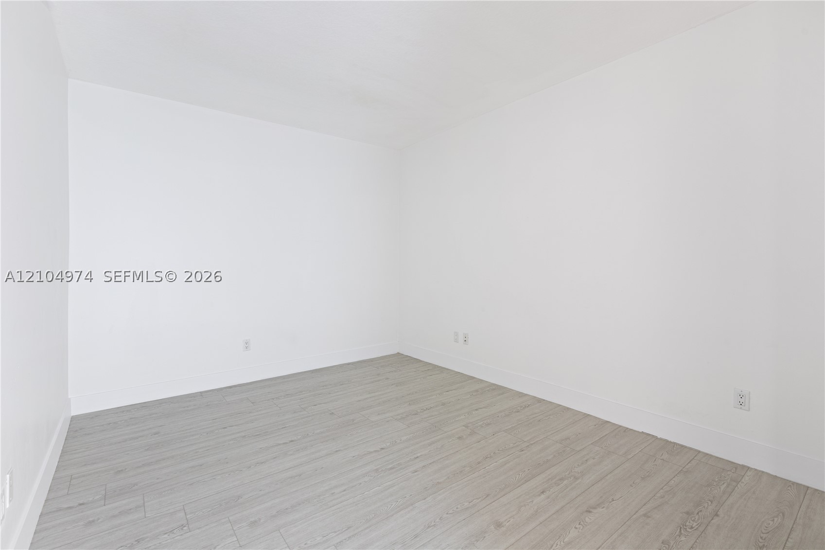 335 S Biscayne Blvd #412, Miami FL 33131