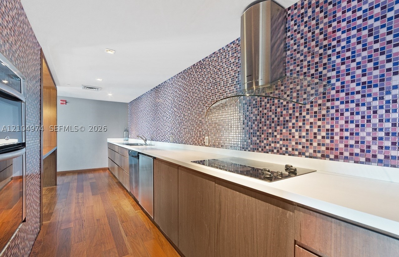 335 S Biscayne Blvd #412, Miami FL 33131