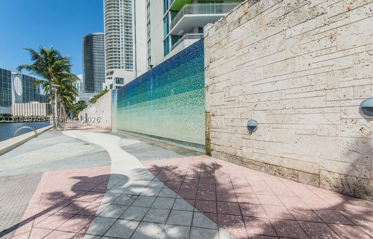 335 S Biscayne Blvd #412, Miami FL 33131