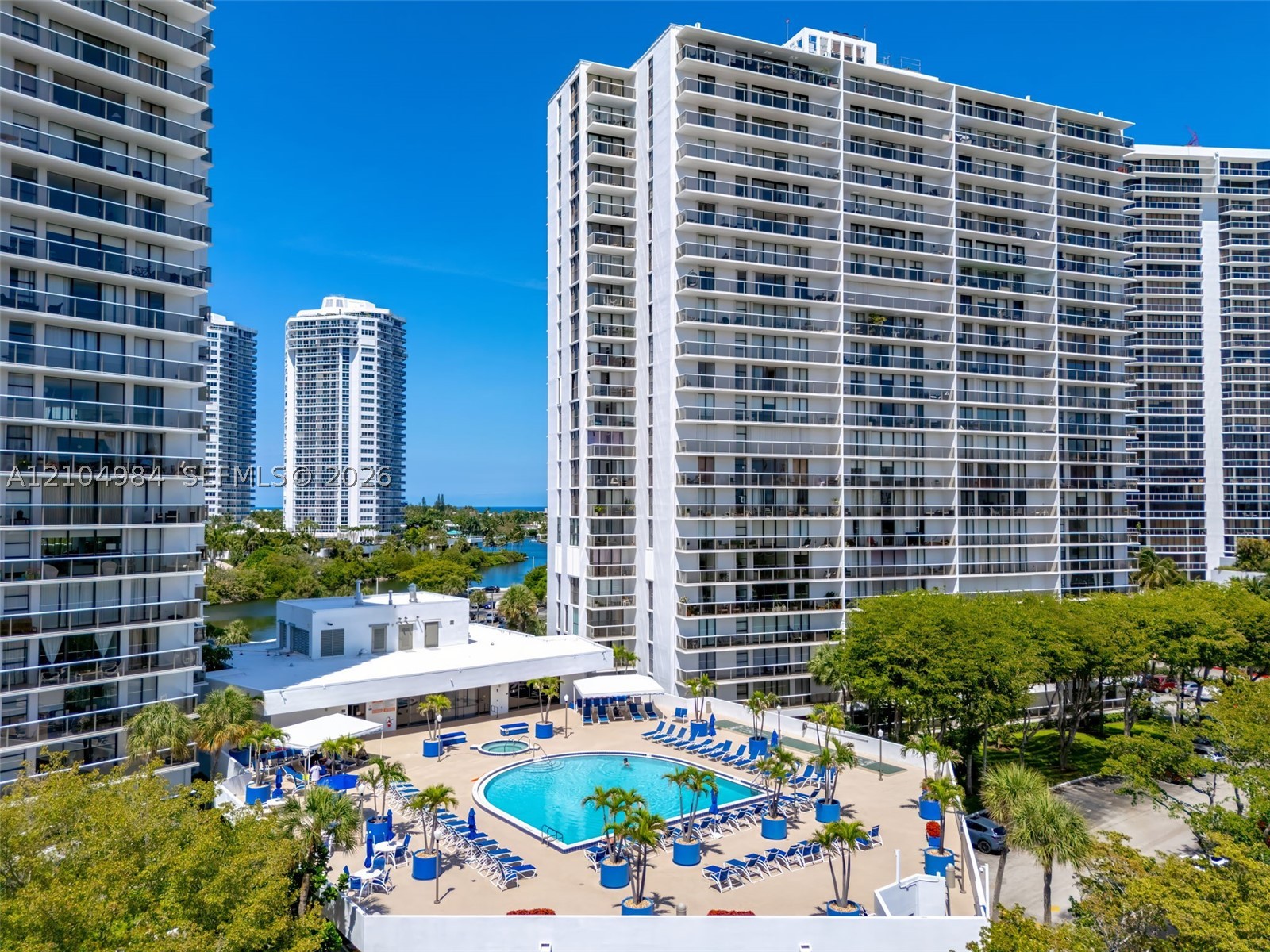3731 N Country Club Dr #2023, Aventura FL 33180