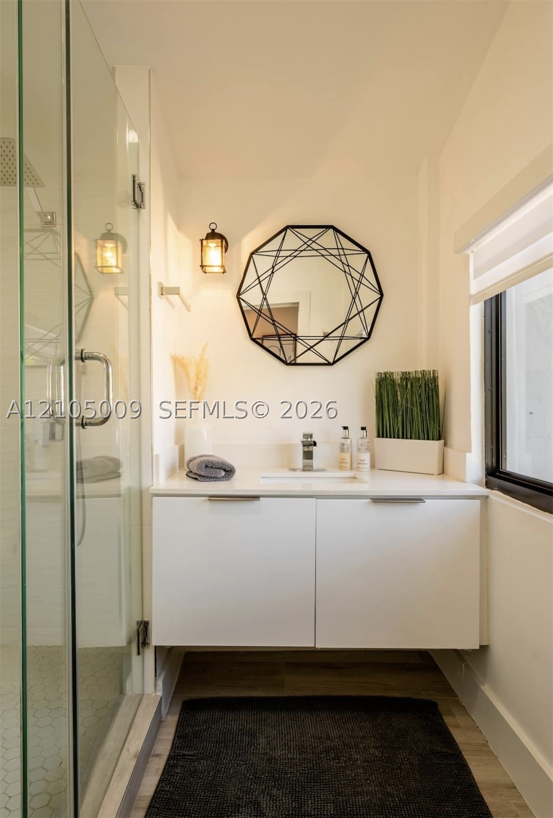 254 NW 51st St, Miami FL 33127