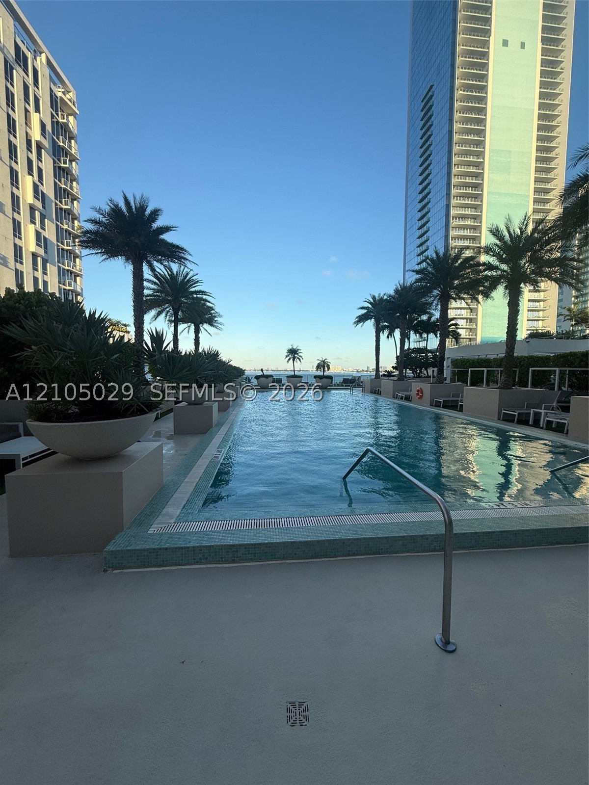 600 NE 27th St #1203, Miami FL 33137