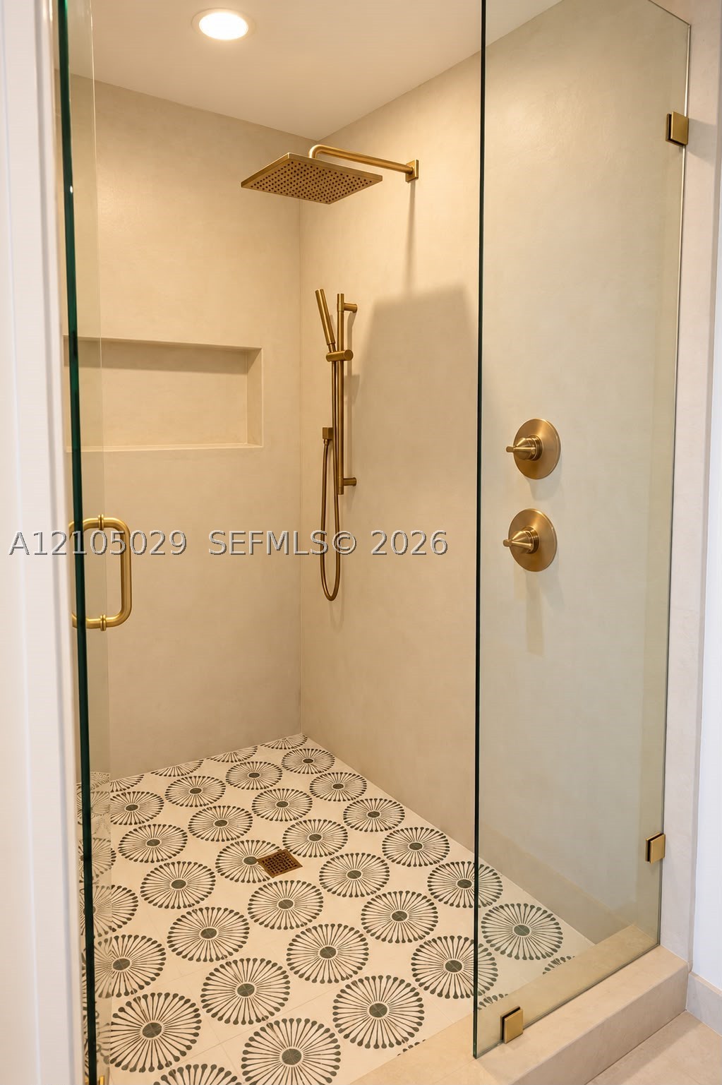 600 NE 27th St #1203, Miami FL 33137
