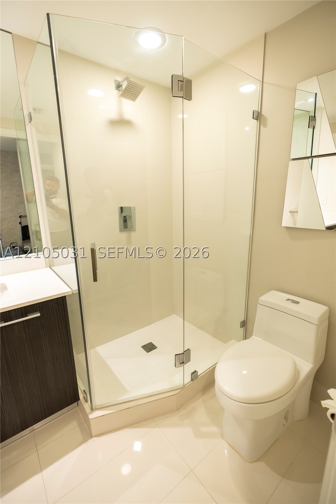 45 SW 9th St #1705, Miami FL 33130