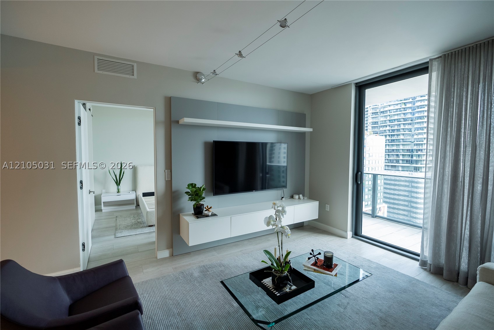 45 SW 9th St #1705, Miami FL 33130
