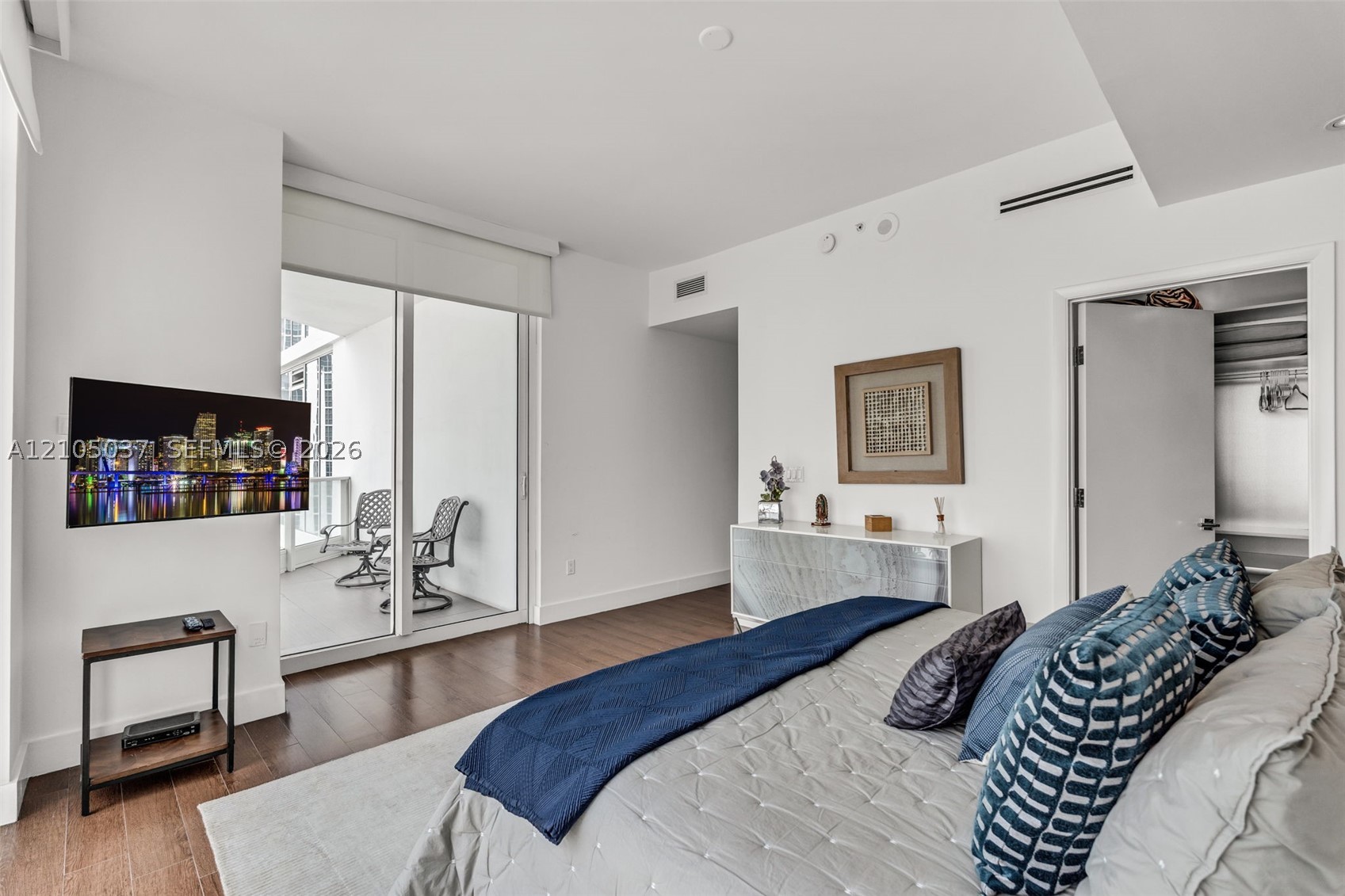 2020 N Bayshore Dr #1902, Miami FL 33137