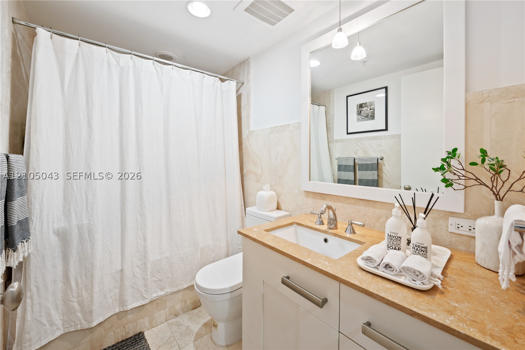 3540 Main Hwy #207, Miami FL 33133